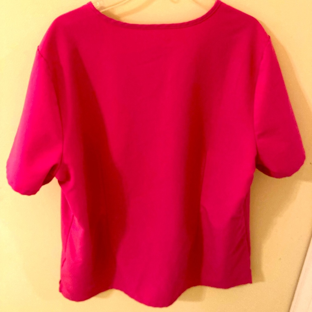 Figs Electric Orchid Pink Casma Three Pocket Scrub To… Gem